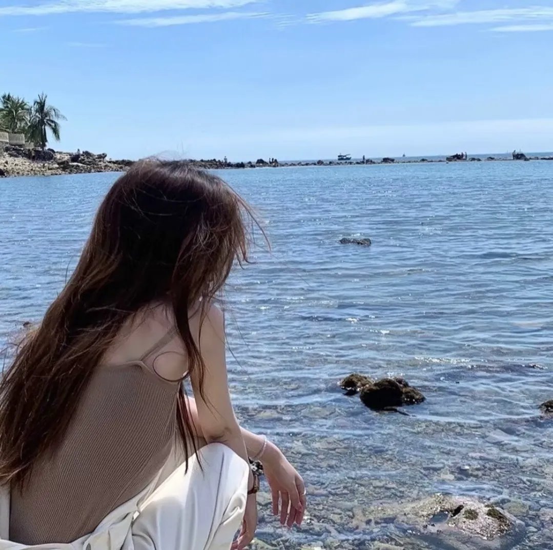 似人非人海报
