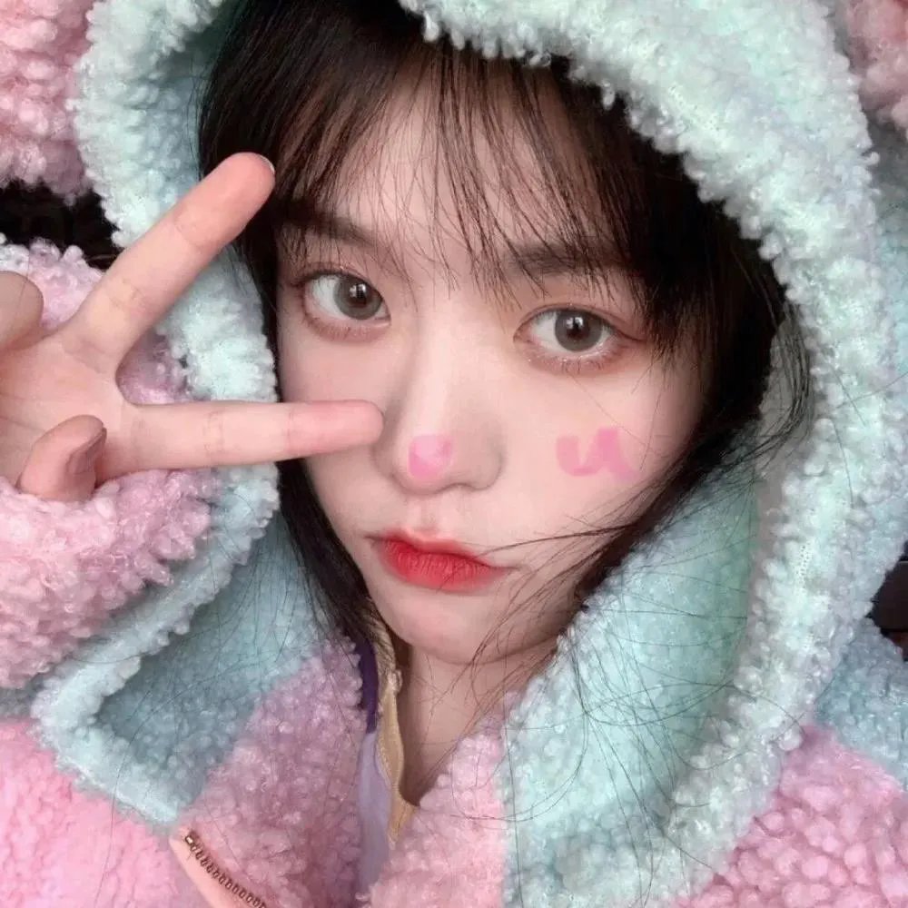 鲁卜哈利沙漠:非洲的女人海报